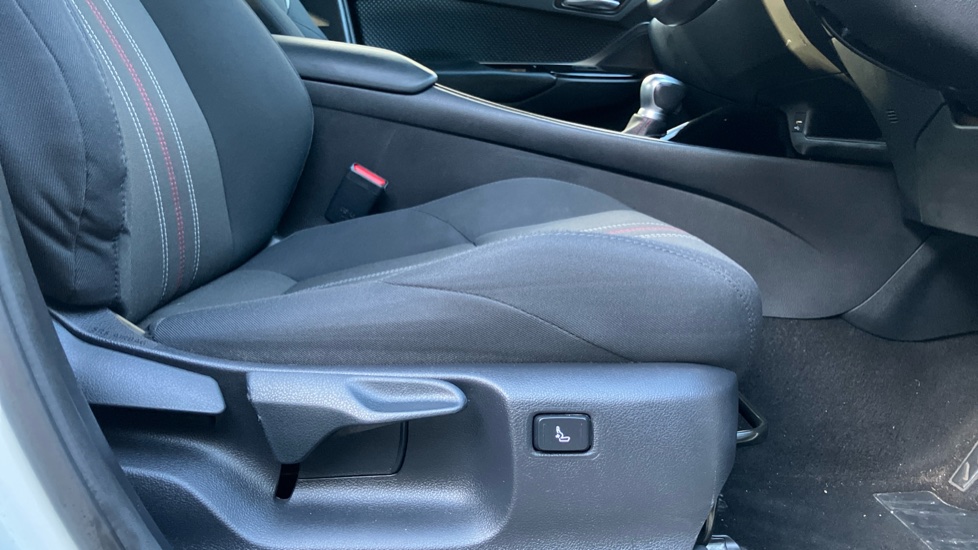 Toyota C-HR 1.8 Hybrid GR Sport 5dr CVT Hybrid Hatchback - Image 30