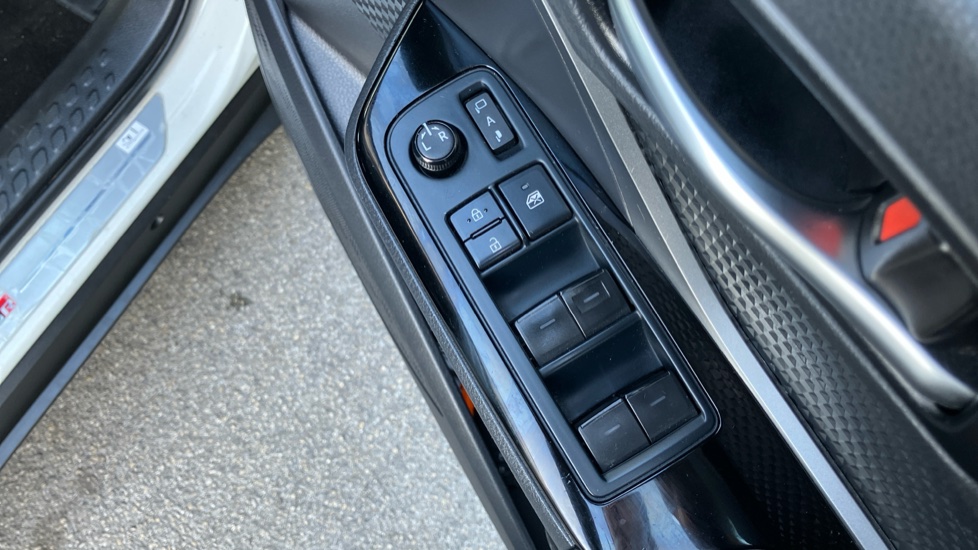 Toyota C-HR 1.8 Hybrid GR Sport 5dr CVT Hybrid Hatchback - Image 31