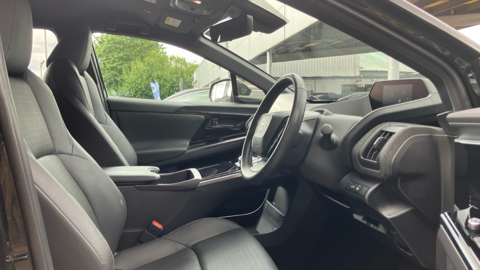 Toyota bZ4X 150kW Vision 71.4kWh 5dr Auto Electric Hatchback - Image 12