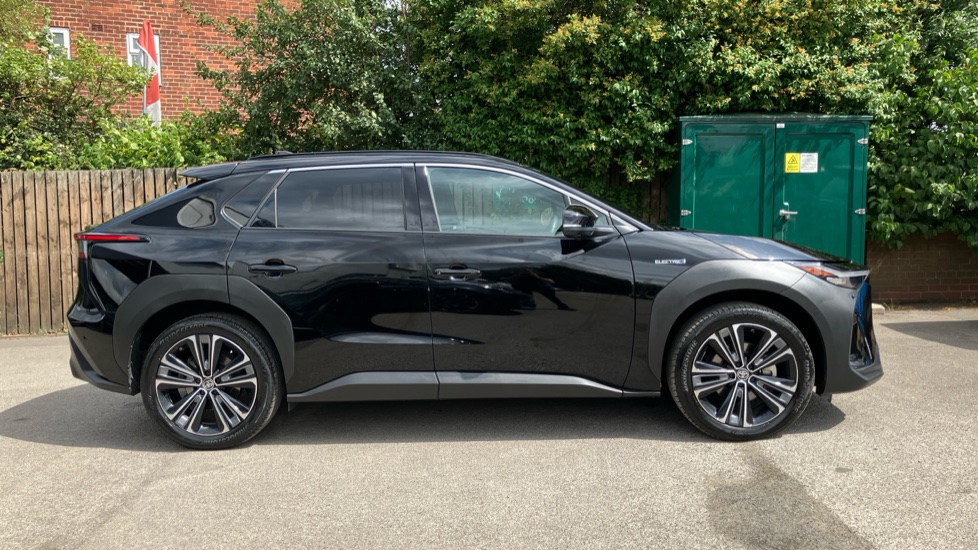 Toyota bZ4X 150kW Vision 71.4kWh 5dr Auto Electric Hatchback - Image 23