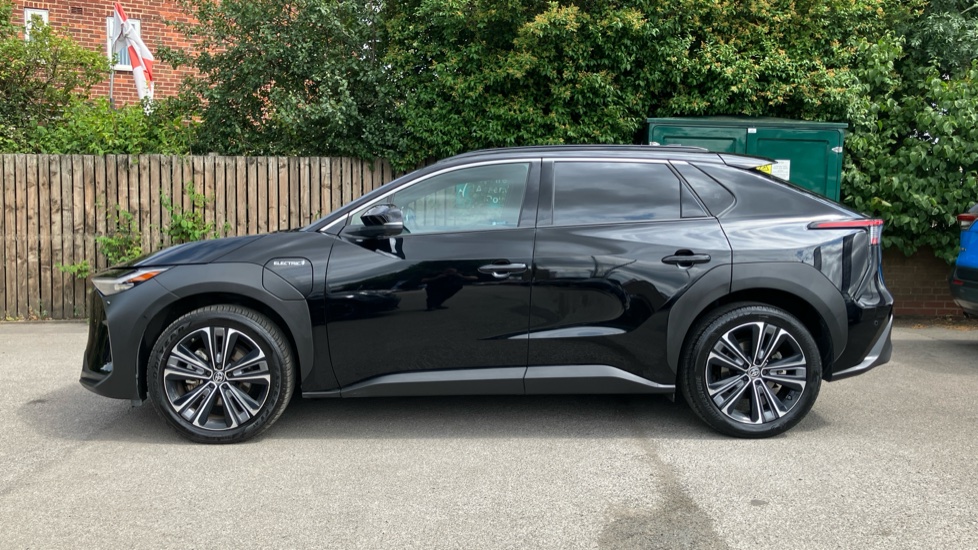 Toyota bZ4X 150kW Vision 71.4kWh 5dr Auto Electric Hatchback - Image 24