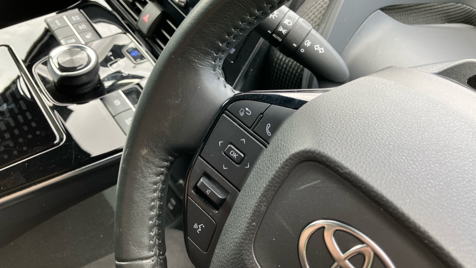 Toyota bZ4X 150kW Vision 71.4kWh 5dr Auto Electric Hatchback - Image 33
