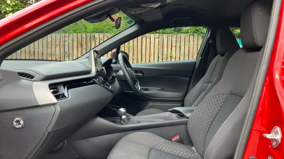 Toyota C-HR 1.8 Hybrid Icon 5dr CVT Hybrid Hatchback - Image 5