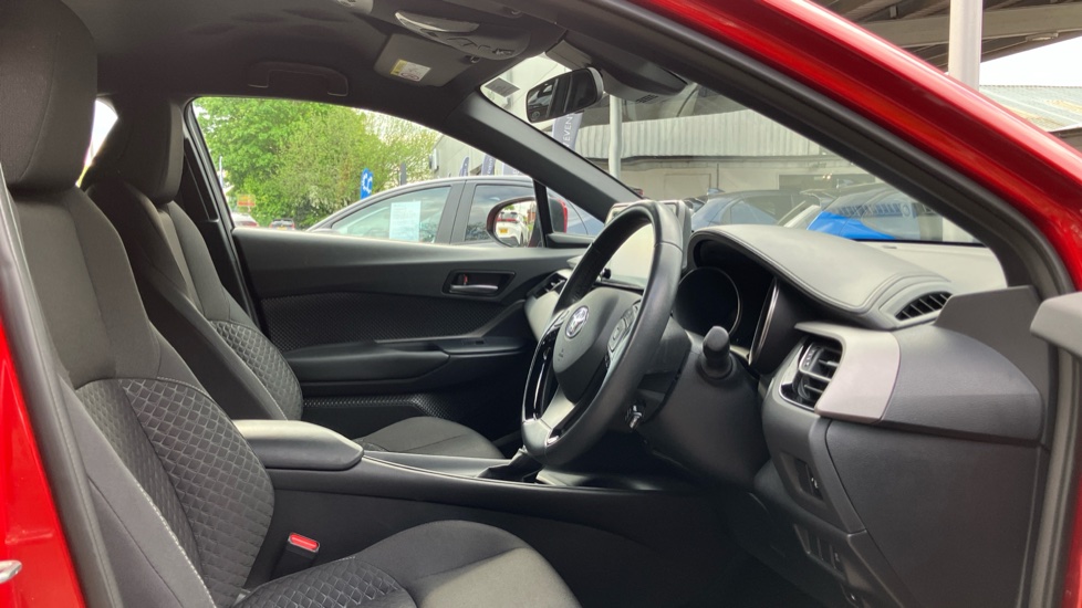Toyota C-HR 1.8 Hybrid Icon 5dr CVT Hybrid Hatchback - Image 12