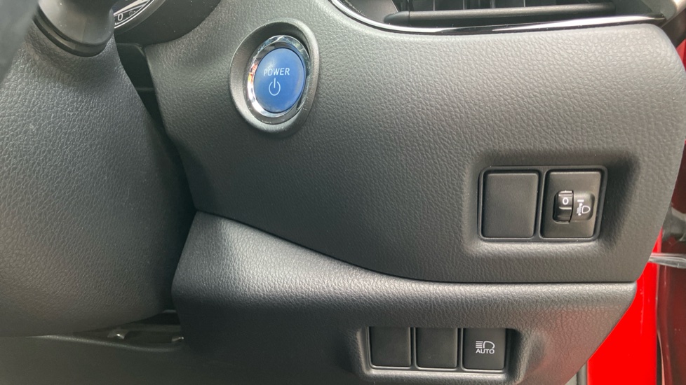 Toyota C-HR 1.8 Hybrid Icon 5dr CVT Hybrid Hatchback - Image 16