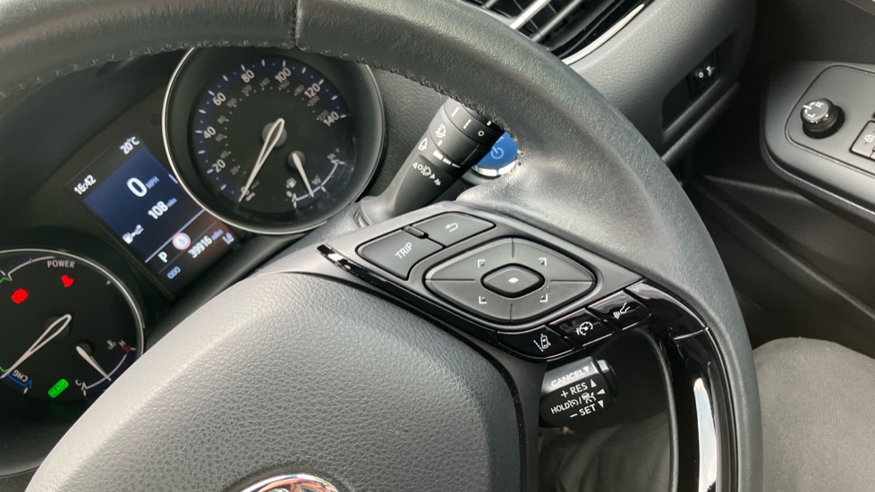 Toyota C-HR 1.8 Hybrid Icon 5dr CVT Hybrid Hatchback - Image 34