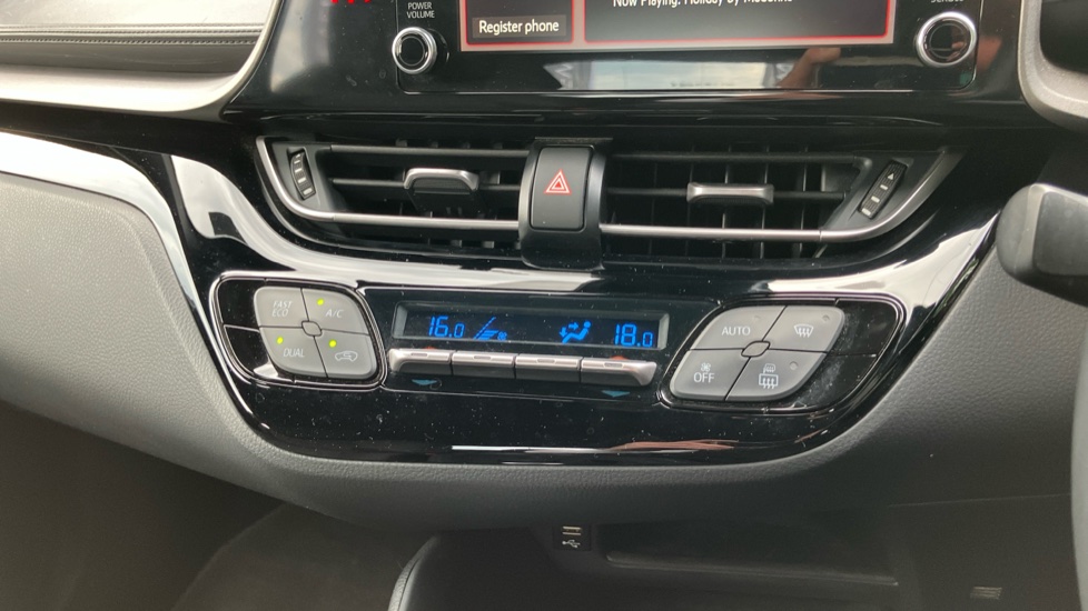 Toyota C-HR 1.8 Hybrid Icon 5dr CVT Hybrid Hatchback - Image 35