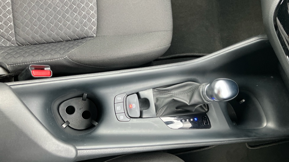 Toyota C-HR 1.8 Hybrid Icon 5dr CVT Hybrid Hatchback - Image 47
