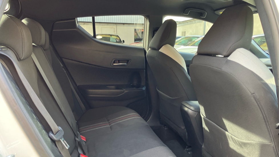 Toyota C-HR 1.8 Hybrid GR Sport 5dr CVT Hybrid Hatchback - Image 8
