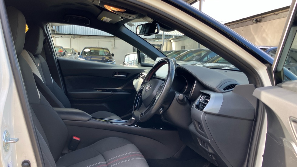 Toyota C-HR 1.8 Hybrid GR Sport 5dr CVT Hybrid Hatchback - Image 12