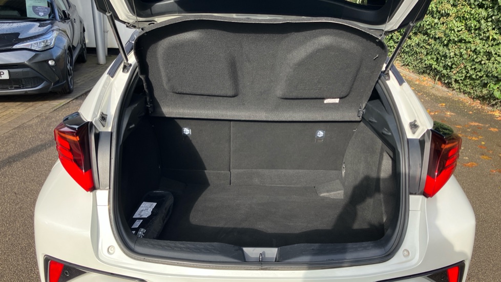 Toyota C-HR 1.8 Hybrid GR Sport 5dr CVT Hybrid Hatchback - Image 13