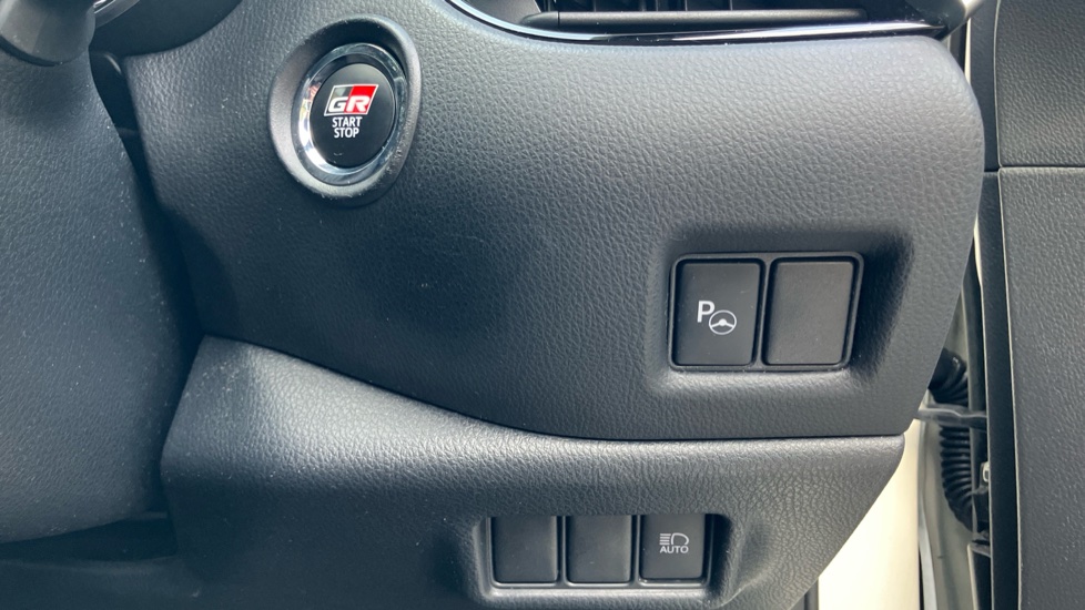 Toyota C-HR 1.8 Hybrid GR Sport 5dr CVT Hybrid Hatchback - Image 16
