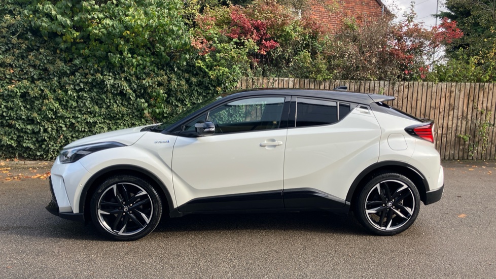 Toyota C-HR 1.8 Hybrid GR Sport 5dr CVT Hybrid Hatchback - Image 24