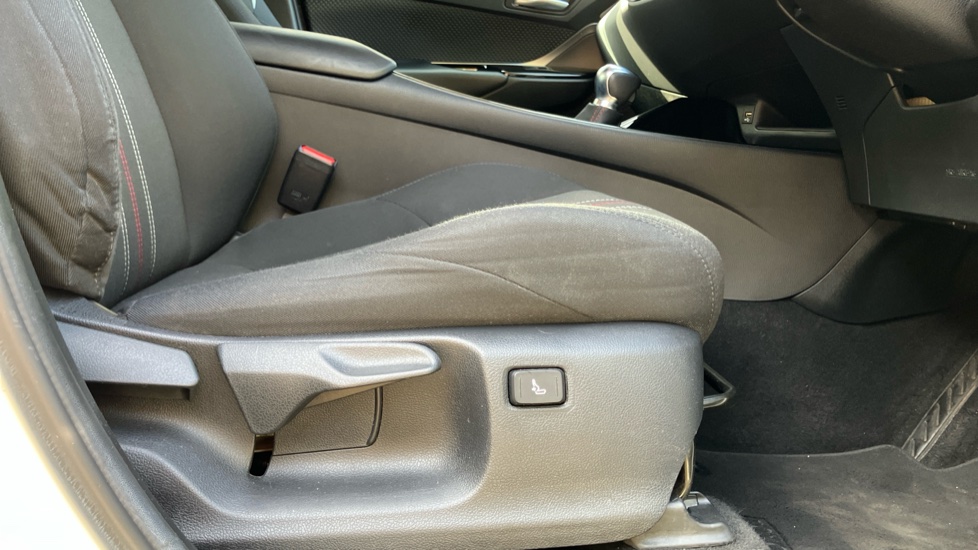 Toyota C-HR 1.8 Hybrid GR Sport 5dr CVT Hybrid Hatchback - Image 30