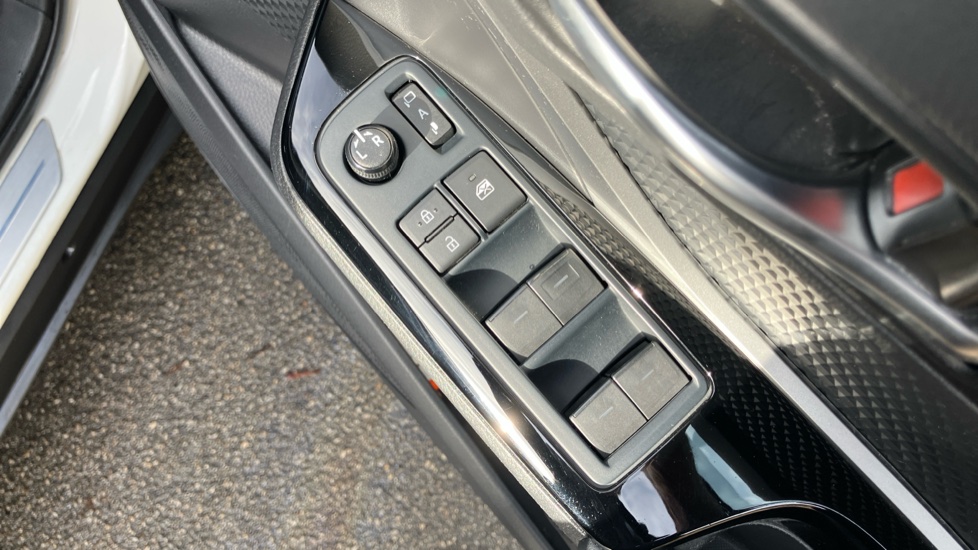 Toyota C-HR 1.8 Hybrid GR Sport 5dr CVT Hybrid Hatchback - Image 31