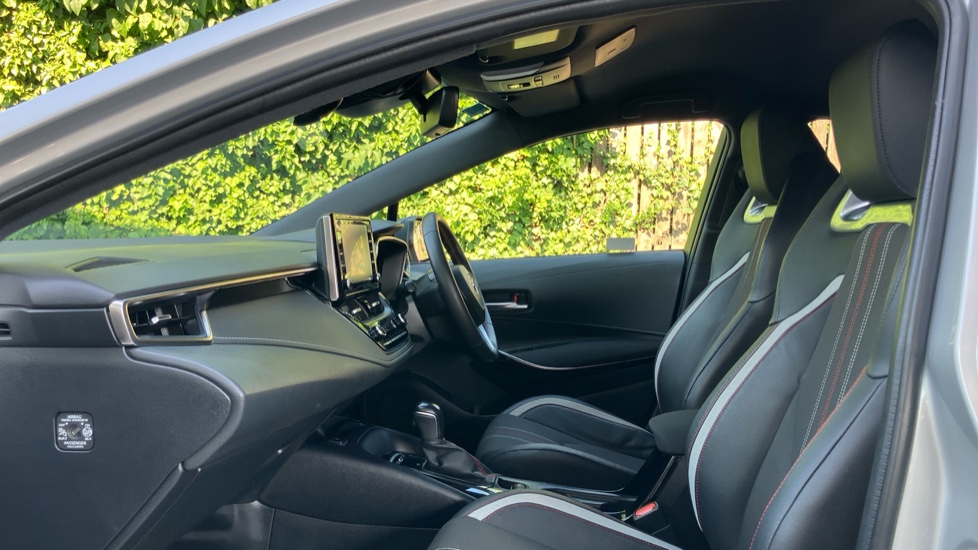 Toyota Corolla 1.8 VVT-i Hybrid GR Sport 5dr CVT Hybrid Hatchback - Image 5