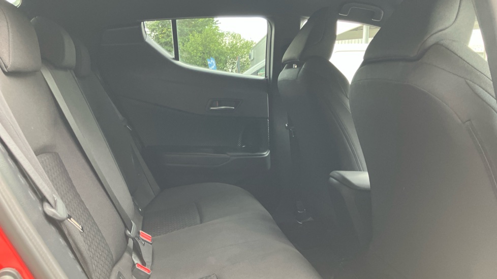 Toyota C-HR 1.8 Hybrid Icon 5dr CVT Hybrid Hatchback - Image 8