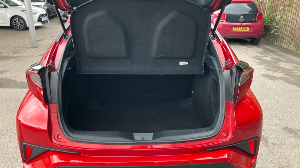 Toyota C-HR 1.8 Hybrid Icon 5dr CVT Hybrid Hatchback - Image 13