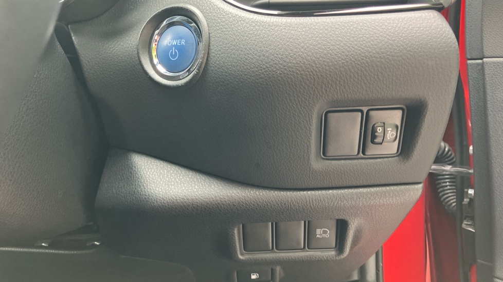 Toyota C-HR 1.8 Hybrid Icon 5dr CVT Hybrid Hatchback - Image 16