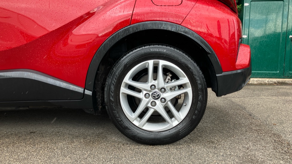 Toyota C-HR 1.8 Hybrid Icon 5dr CVT Hybrid Hatchback - Image 25