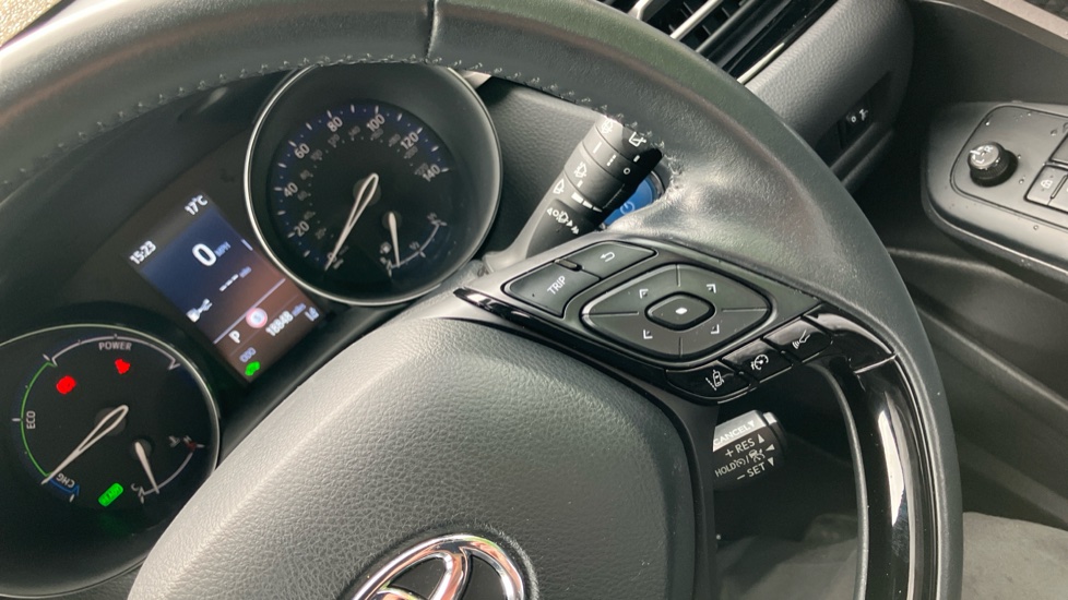 Toyota C-HR 1.8 Hybrid Icon 5dr CVT Hybrid Hatchback - Image 33