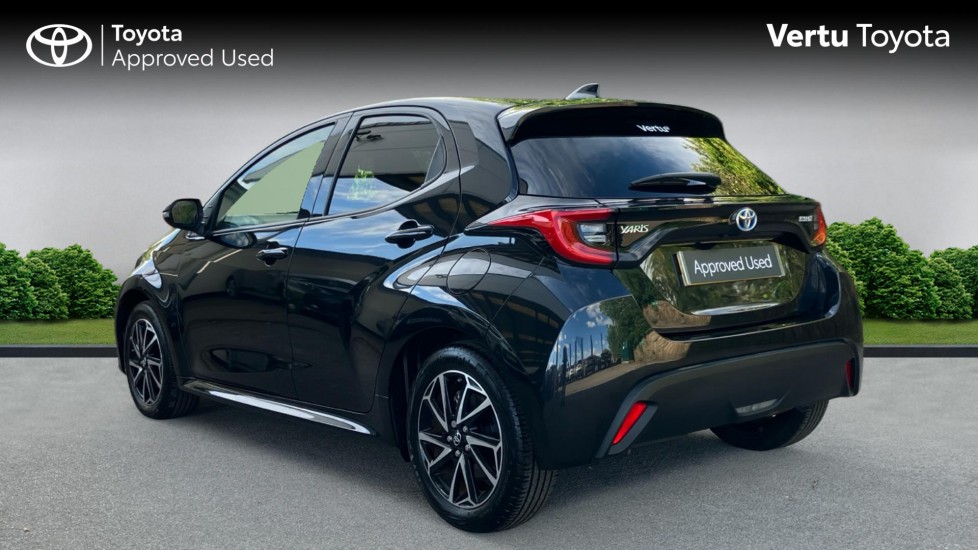 Toyota Yaris 1.5 Hybrid Design 5dr CVT Hybrid Hatchback - Image 4