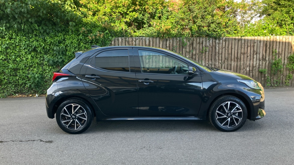 Toyota Yaris 1.5 Hybrid Design 5dr CVT Hybrid Hatchback - Image 23