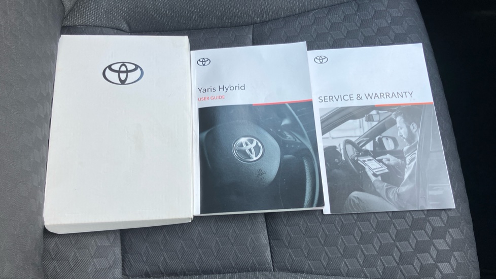 Toyota Yaris 1.5 Hybrid Design 5dr CVT Hybrid Hatchback - Image 27
