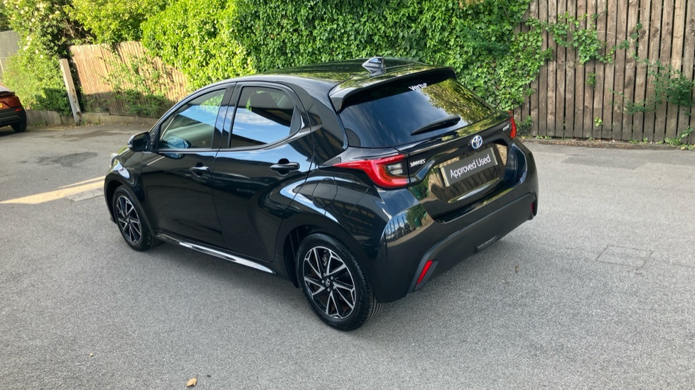 Toyota Yaris 1.5 Hybrid Design 5dr CVT Hybrid Hatchback - Image 31