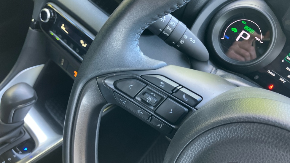 Toyota Yaris 1.5 Hybrid Design 5dr CVT Hybrid Hatchback - Image 32