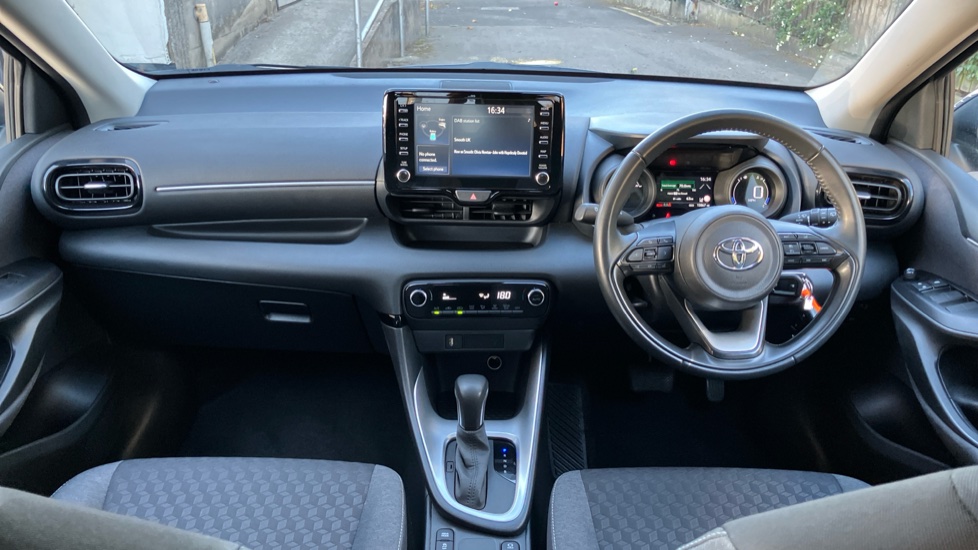 Toyota Yaris 1.5 Hybrid Design 5dr CVT Hybrid Hatchback - Image 6