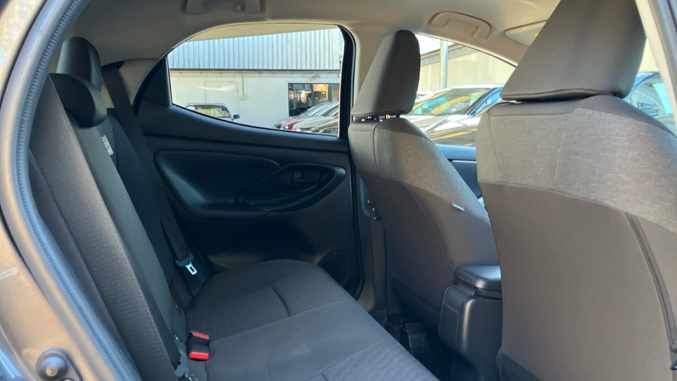 Toyota Yaris 1.5 Hybrid Design 5dr CVT Hybrid Hatchback - Image 8