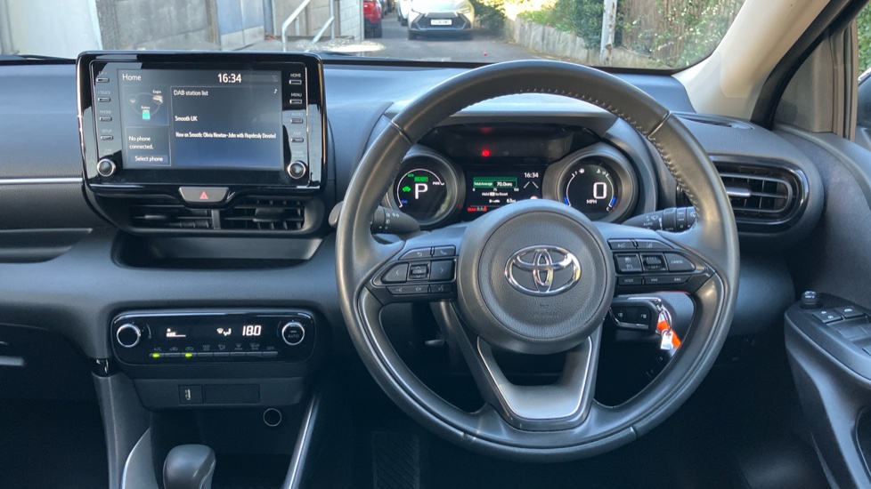 Toyota Yaris 1.5 Hybrid Design 5dr CVT Hybrid Hatchback - Image 10