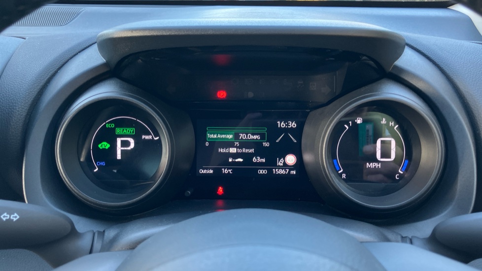 Toyota Yaris 1.5 Hybrid Design 5dr CVT Hybrid Hatchback - Image 11