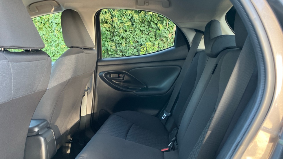 Toyota Yaris 1.5 Hybrid Design 5dr CVT Hybrid Hatchback - Image 15