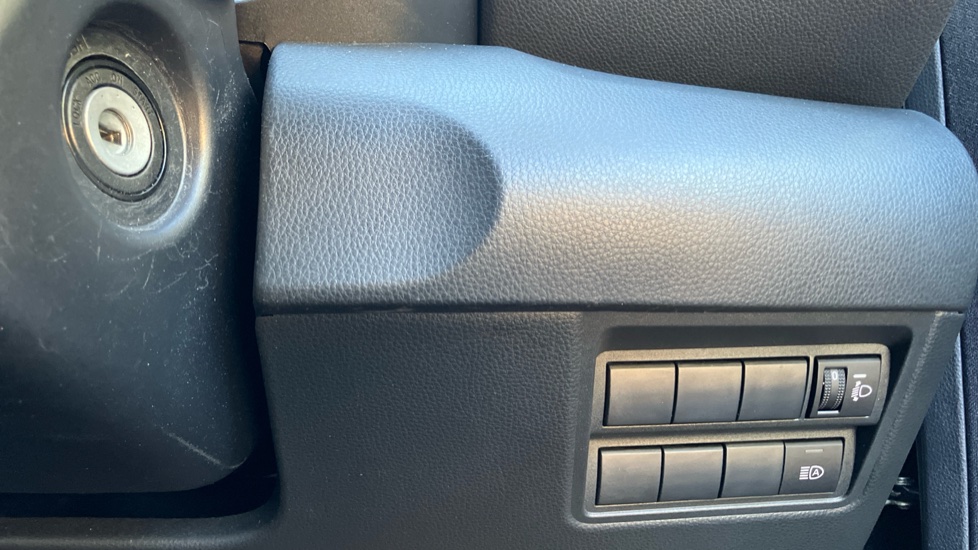 Toyota Yaris 1.5 Hybrid Design 5dr CVT Hybrid Hatchback - Image 16