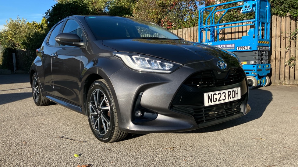 Toyota Yaris 1.5 Hybrid Design 5dr CVT Hybrid Hatchback - Image 20