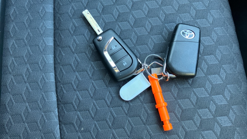 Toyota Yaris 1.5 Hybrid Design 5dr CVT Hybrid Hatchback - Image 28