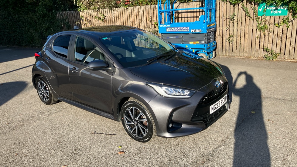 Toyota Yaris 1.5 Hybrid Design 5dr CVT Hybrid Hatchback - Image 29