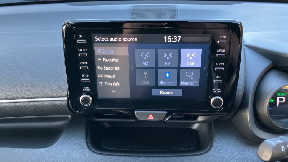 Toyota Yaris 1.5 Hybrid Design 5dr CVT Hybrid Hatchback - Image 44