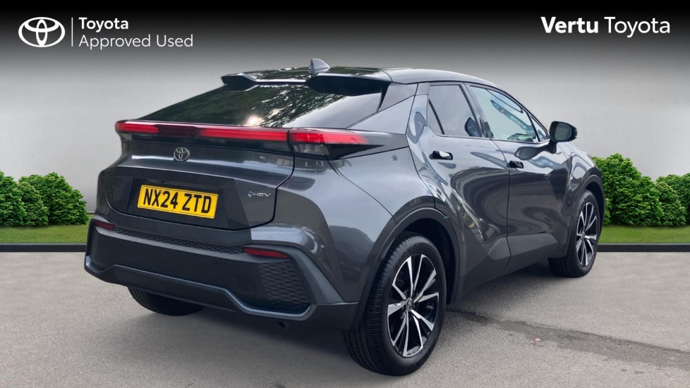 Toyota C-HR 1.8 Hybrid Design 5dr CVT Hybrid Hatchback - Image 2