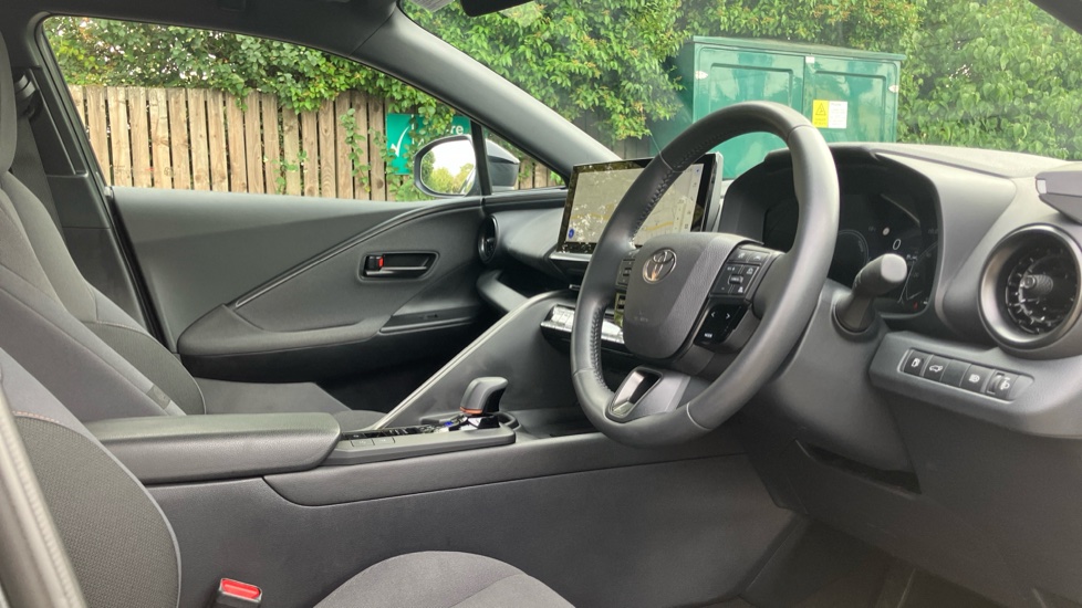Toyota C-HR 1.8 Hybrid Design 5dr CVT Hybrid Hatchback - Image 12