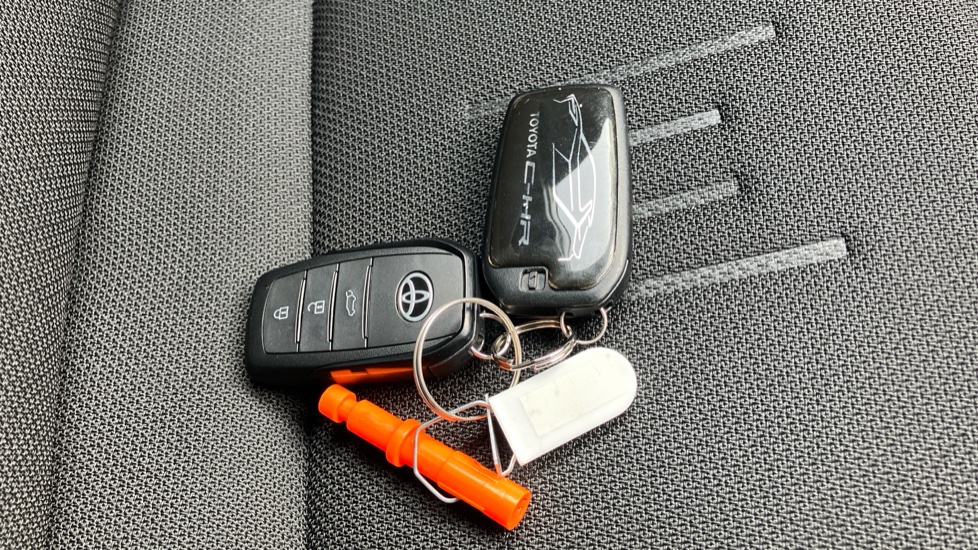 Toyota C-HR 1.8 Hybrid Design 5dr CVT Hybrid Hatchback - Image 28