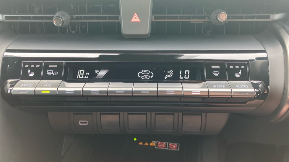 Toyota C-HR 1.8 Hybrid Design 5dr CVT Hybrid Hatchback - Image 32