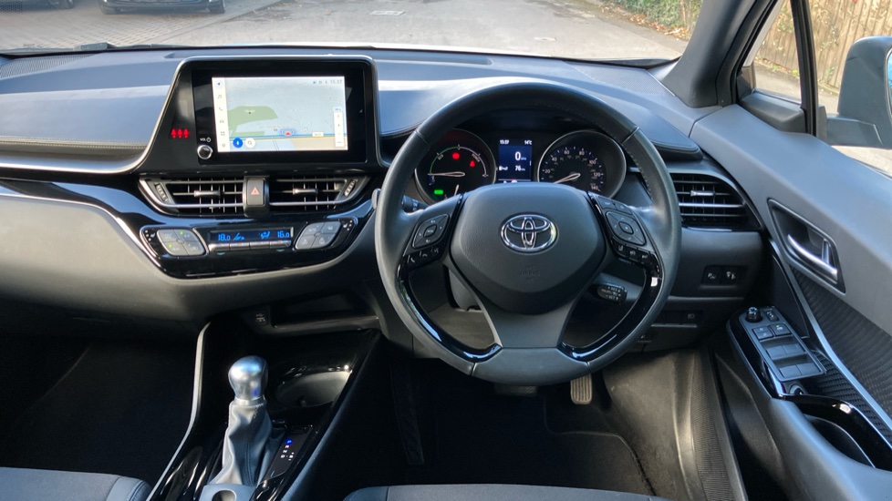 Toyota C-HR 2.0 Hybrid Design 5dr CVT Hybrid Hatchback - Image 7