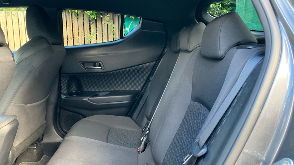 Toyota C-HR 2.0 Hybrid Design 5dr CVT Hybrid Hatchback - Image 15