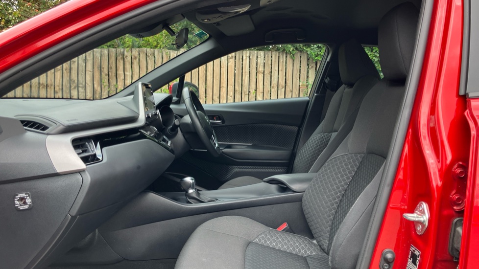 Toyota C-HR 1.8 Hybrid Icon 5dr CVT Hybrid Hatchback - Image 5