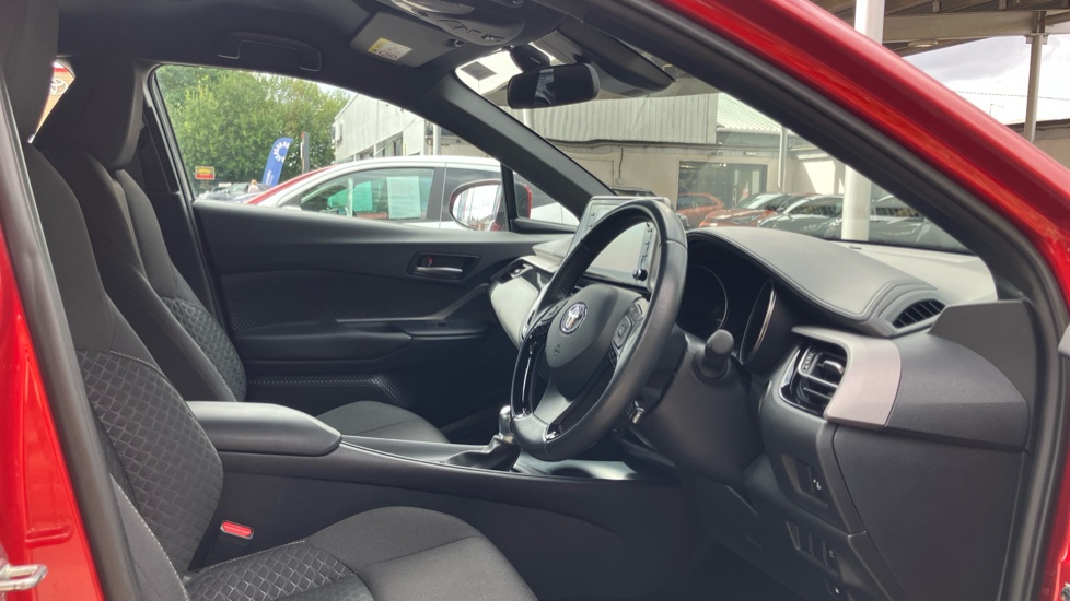 Toyota C-HR 1.8 Hybrid Icon 5dr CVT Hybrid Hatchback - Image 12