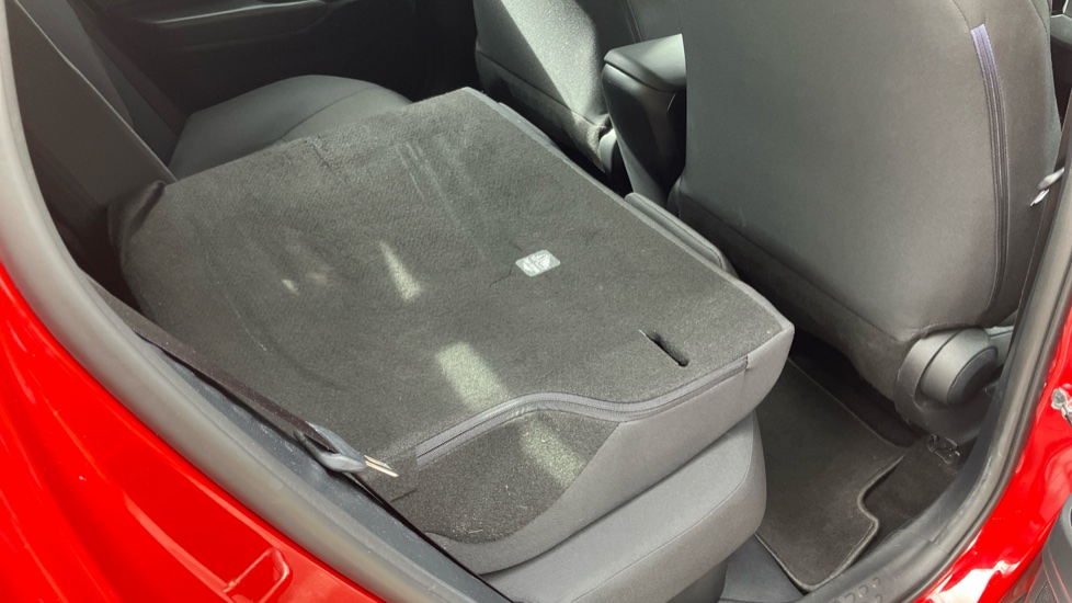 Toyota C-HR 1.8 Hybrid Icon 5dr CVT Hybrid Hatchback - Image 18