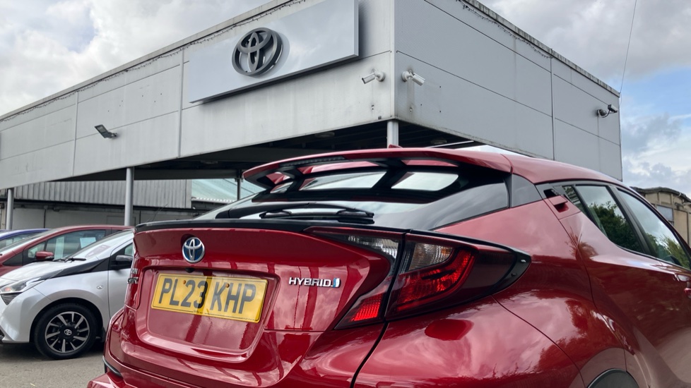 Toyota C-HR 1.8 Hybrid Icon 5dr CVT Hybrid Hatchback - Image 35